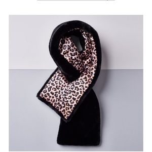 New scarf from White House black market